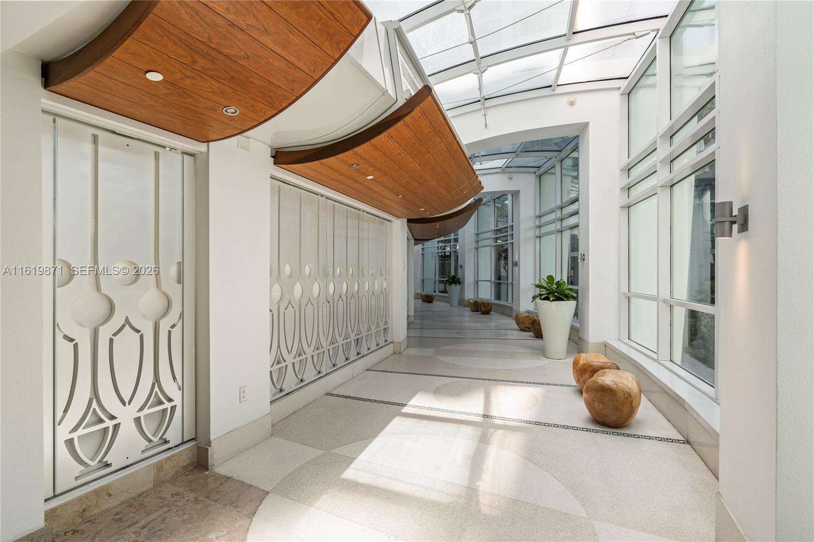 Fontainebleau 2 at 4401 Collins Ave, Miami Beach, FL 33140 - For Sale photo 51