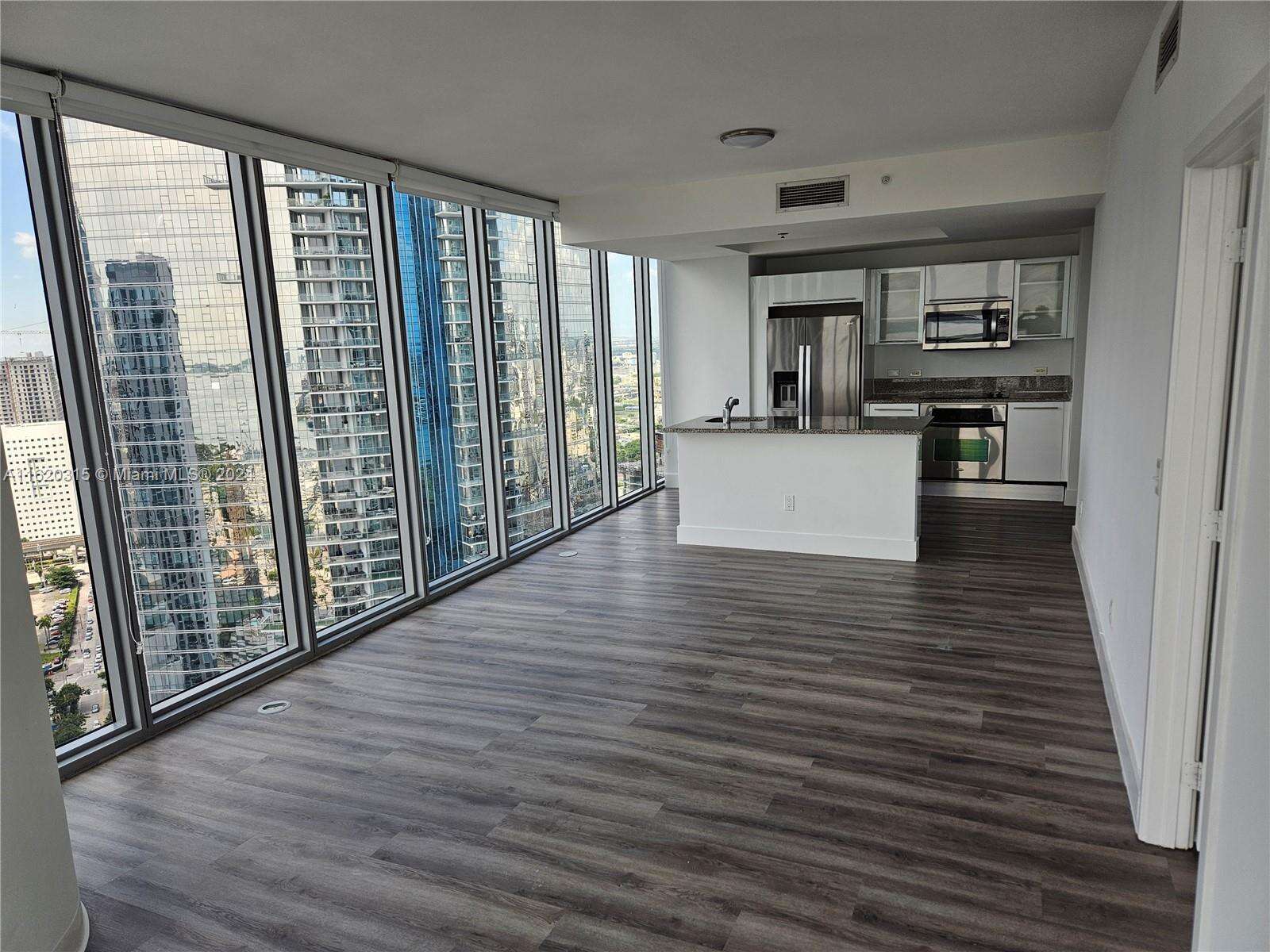 Marina Blue at 888 Biscayne Blvd, Miami, FL 33132 - For Sale photo 2