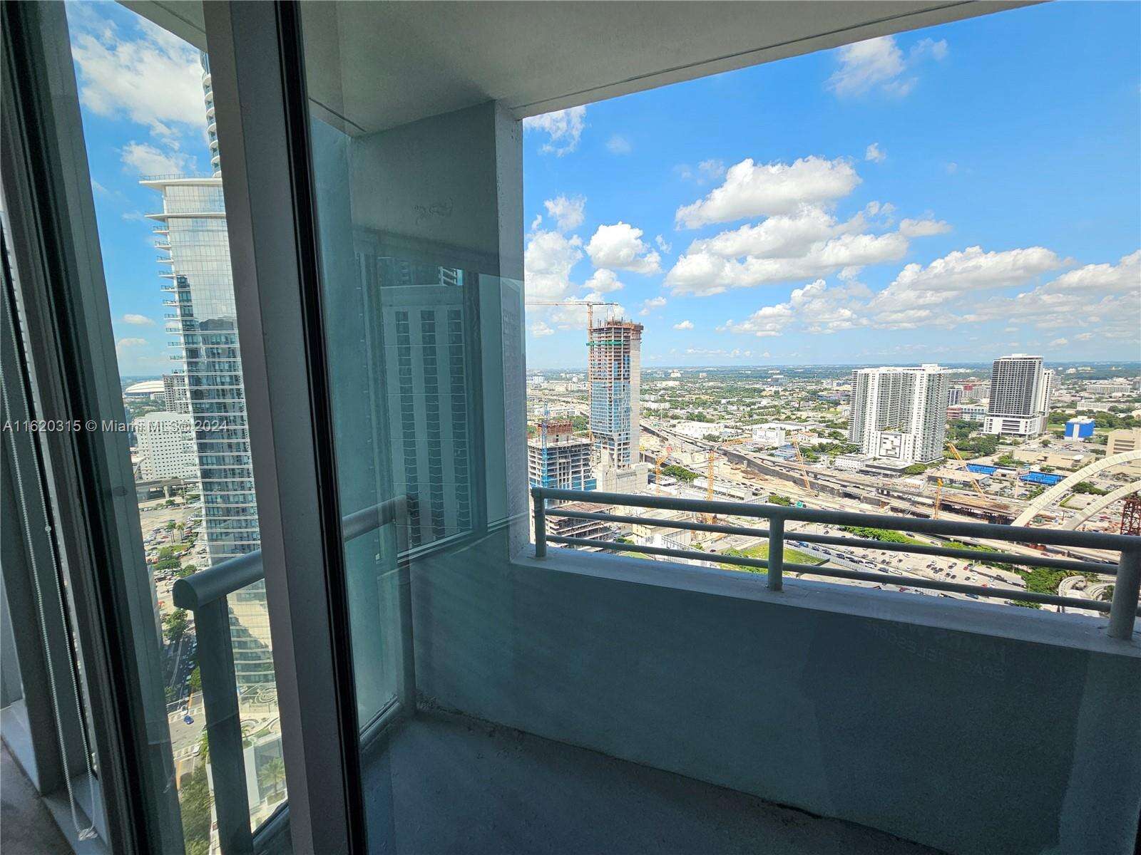 Marina Blue at 888 Biscayne Blvd, Miami, FL 33132 - For Sale photo 25