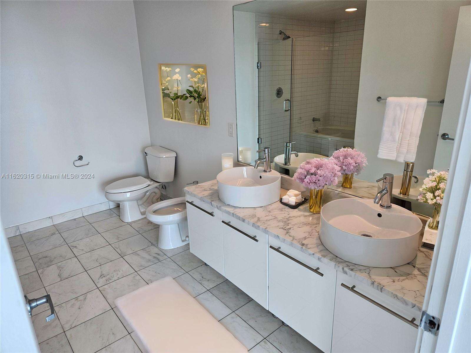 Marina Blue at 888 Biscayne Blvd, Miami, FL 33132 - For Sale photo 10