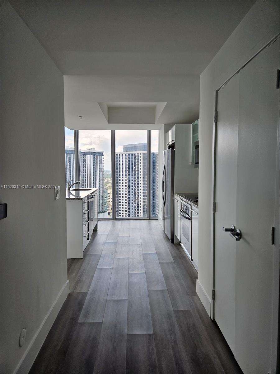 Marina Blue at 888 Biscayne Blvd, Miami, FL 33132 - For Sale photo 14