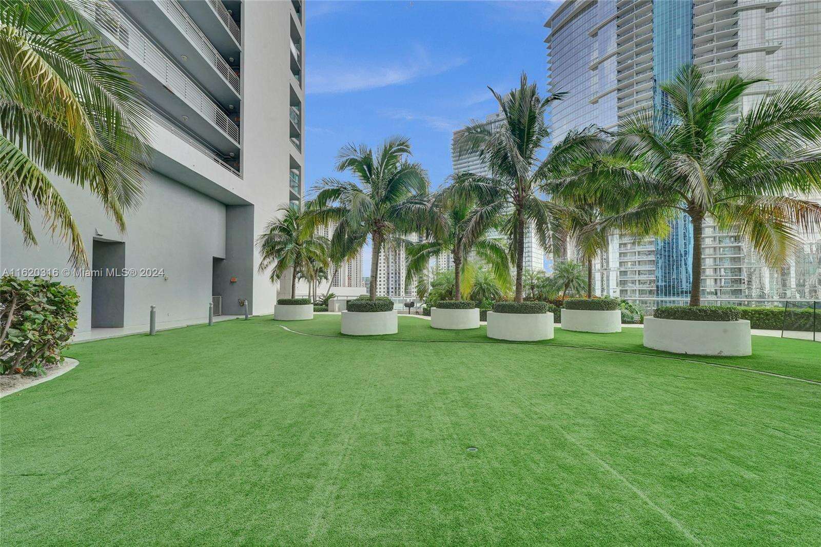 Marina Blue at 888 Biscayne Blvd, Miami, FL 33132 - For Sale photo 21