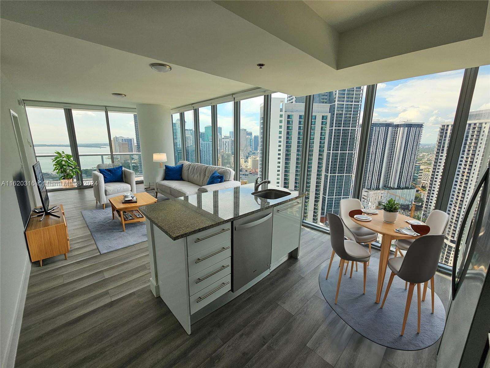 Marina Blue at 888 Biscayne Blvd, Miami, FL 33132 - For Sale photo 4