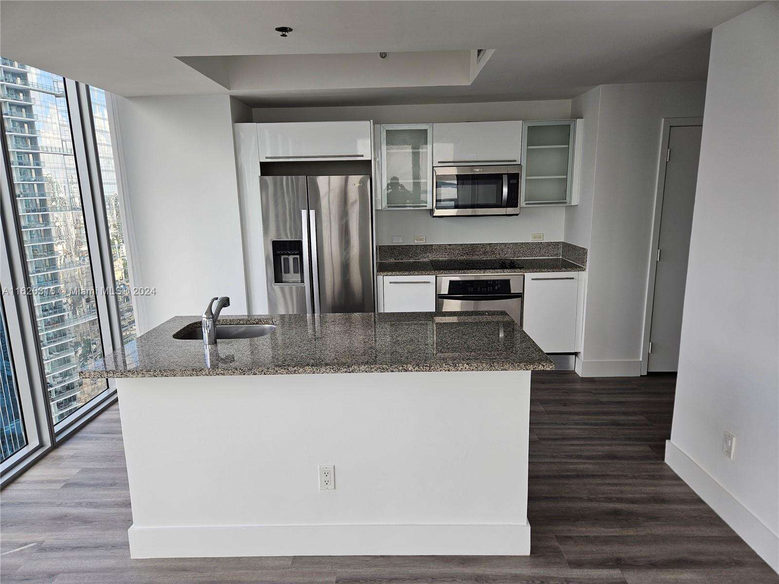 Marina Blue at 888 Biscayne Blvd, Miami, FL 33132 - For Sale photo 8