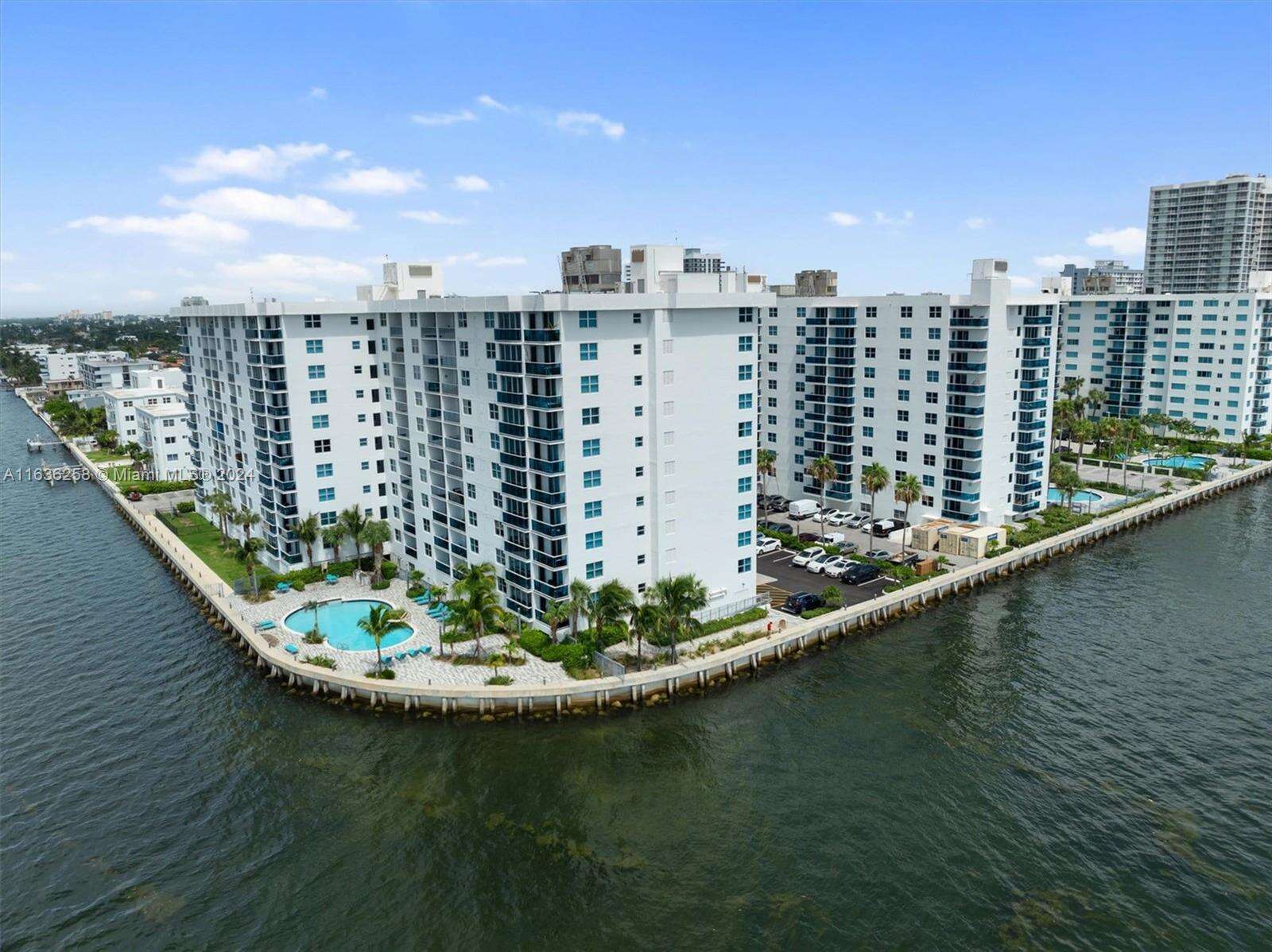 TREASURES ON THE BAY II
