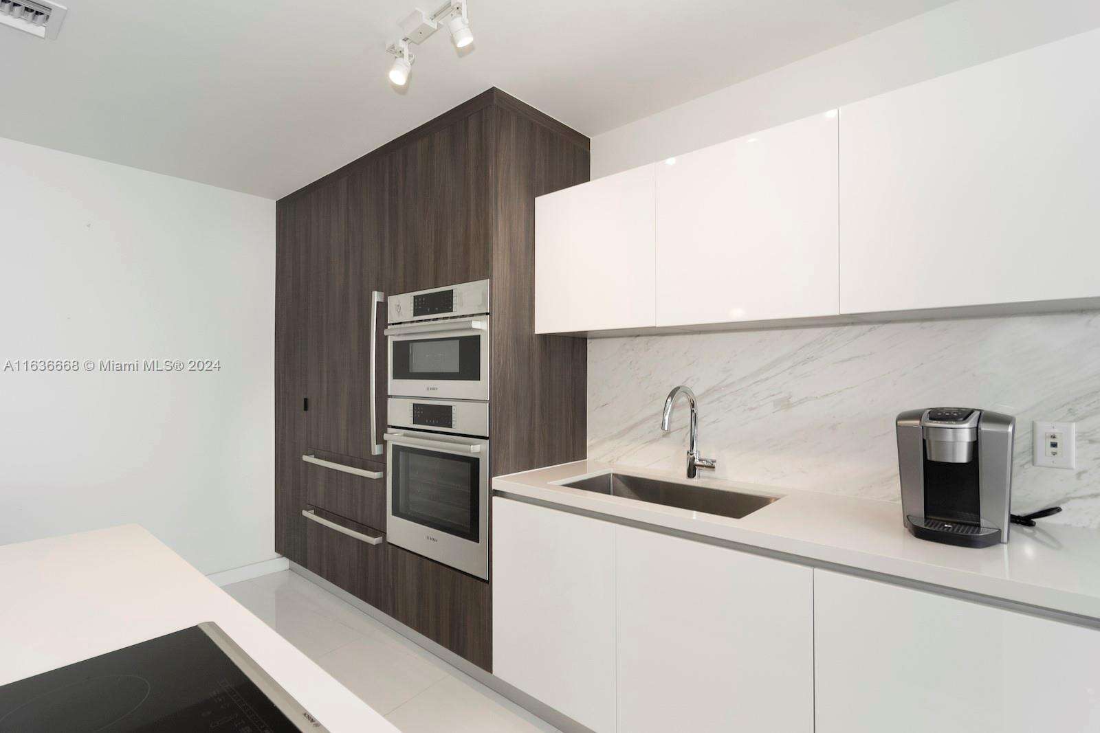 Paramount Miami Worldcenter at 851 1st Ave, Miami, FL 33132 - For Sale photo 12