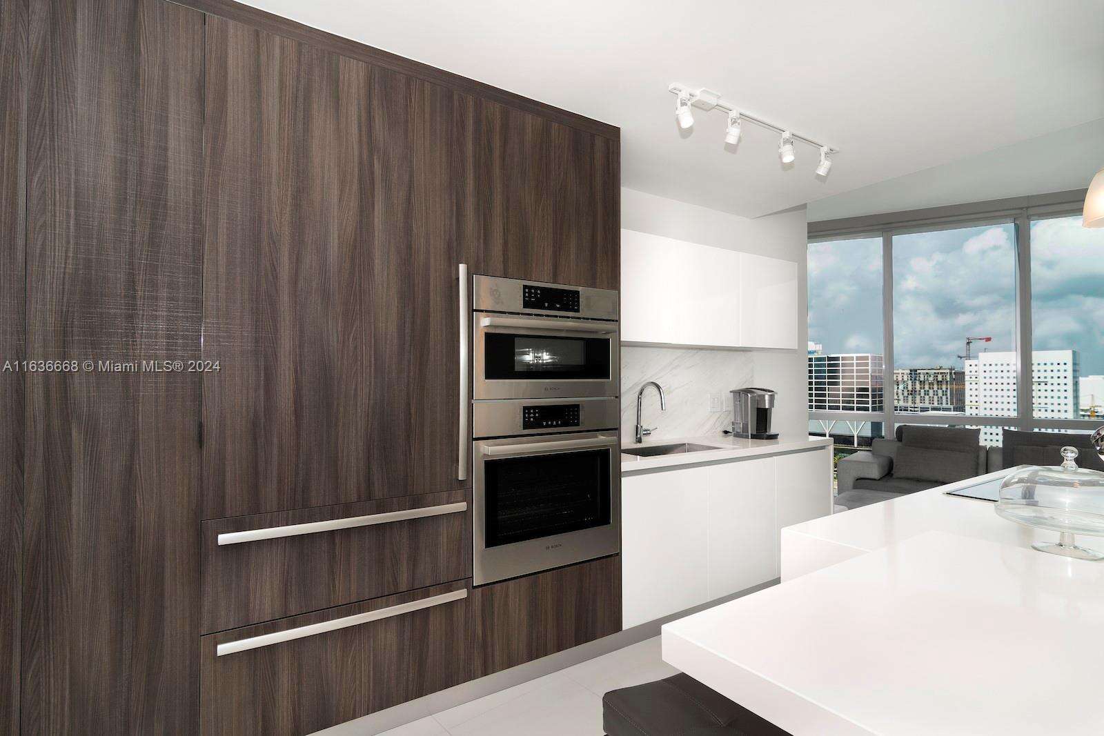 Paramount Miami Worldcenter at 851 1st Ave, Miami, FL 33132 - For Sale photo 13