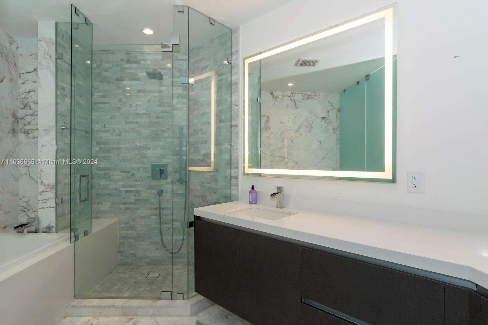 Paramount Miami Worldcenter at 851 1st Ave, Miami, FL 33132 - For Sale photo 18