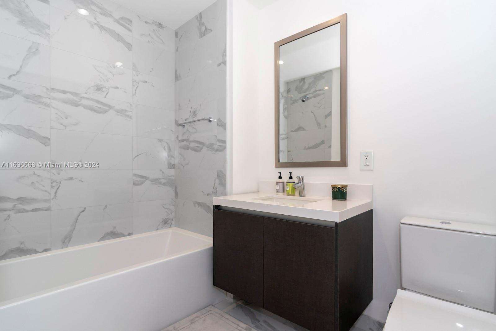 Paramount Miami Worldcenter at 851 1st Ave, Miami, FL 33132 - For Sale photo 25