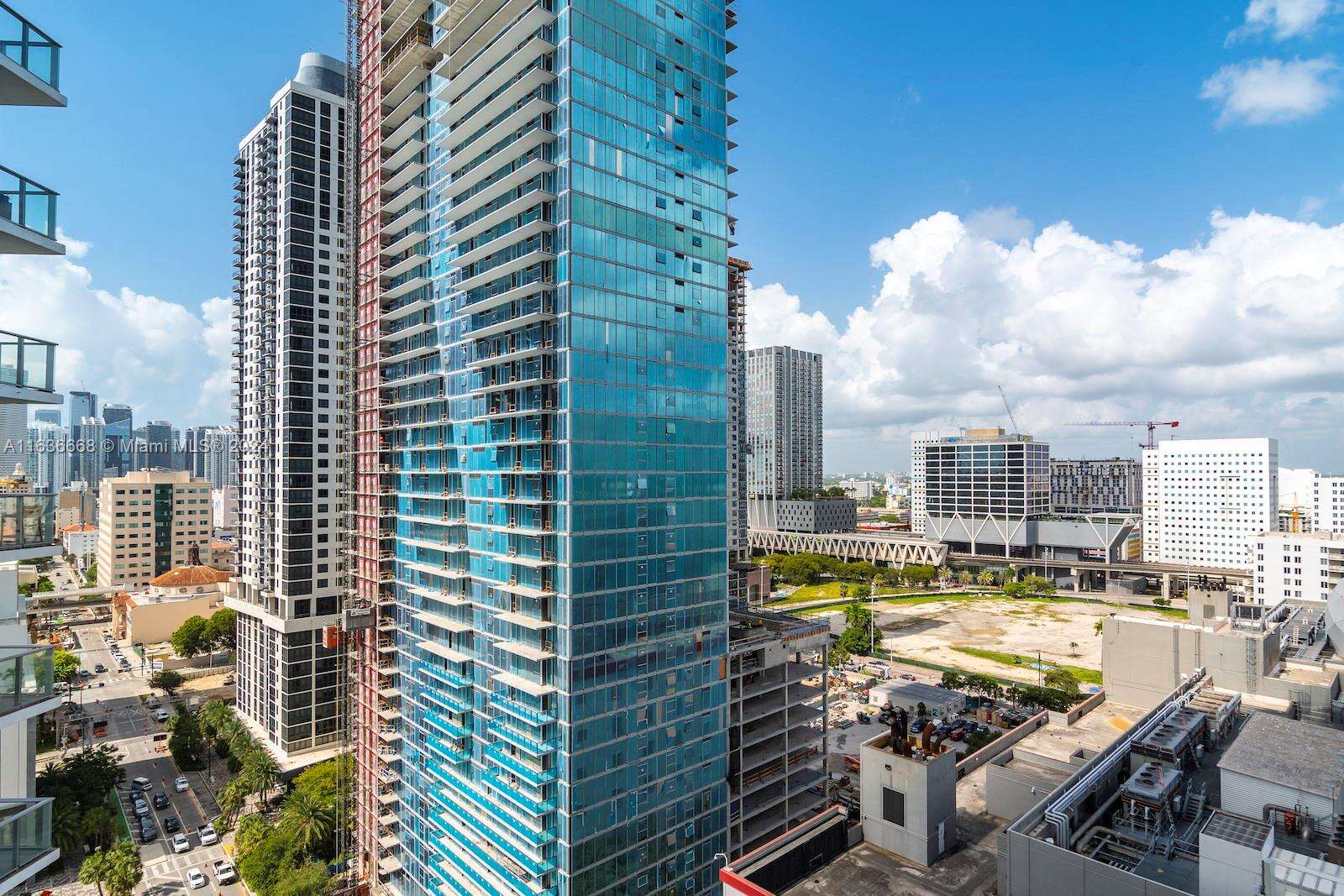 Paramount Miami Worldcenter at 851 1st Ave, Miami, FL 33132 - For Sale photo 6