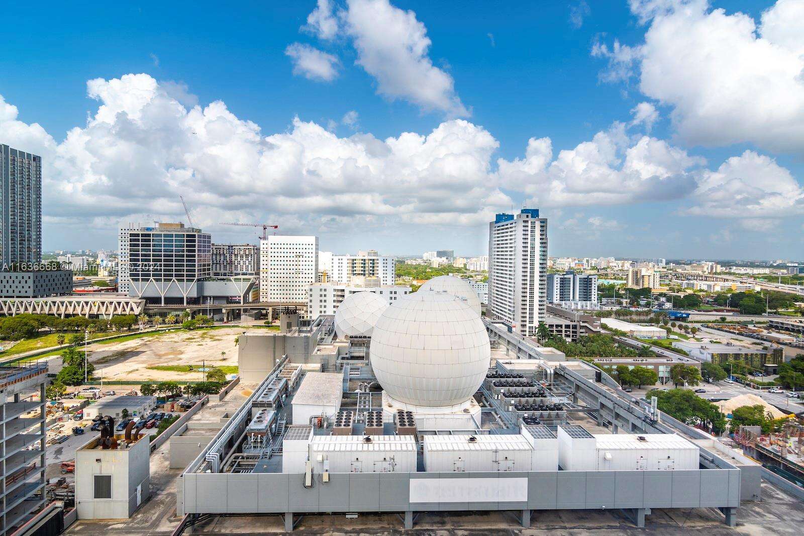Paramount Miami Worldcenter at 851 1st Ave, Miami, FL 33132 - For Sale photo 7