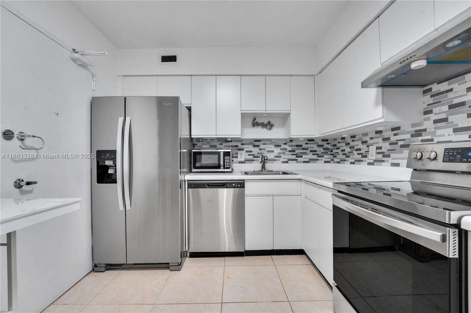 Seacoast 5151 at 5151 Collins Ave, Miami Beach, FL 33140 - For Sale photo 10