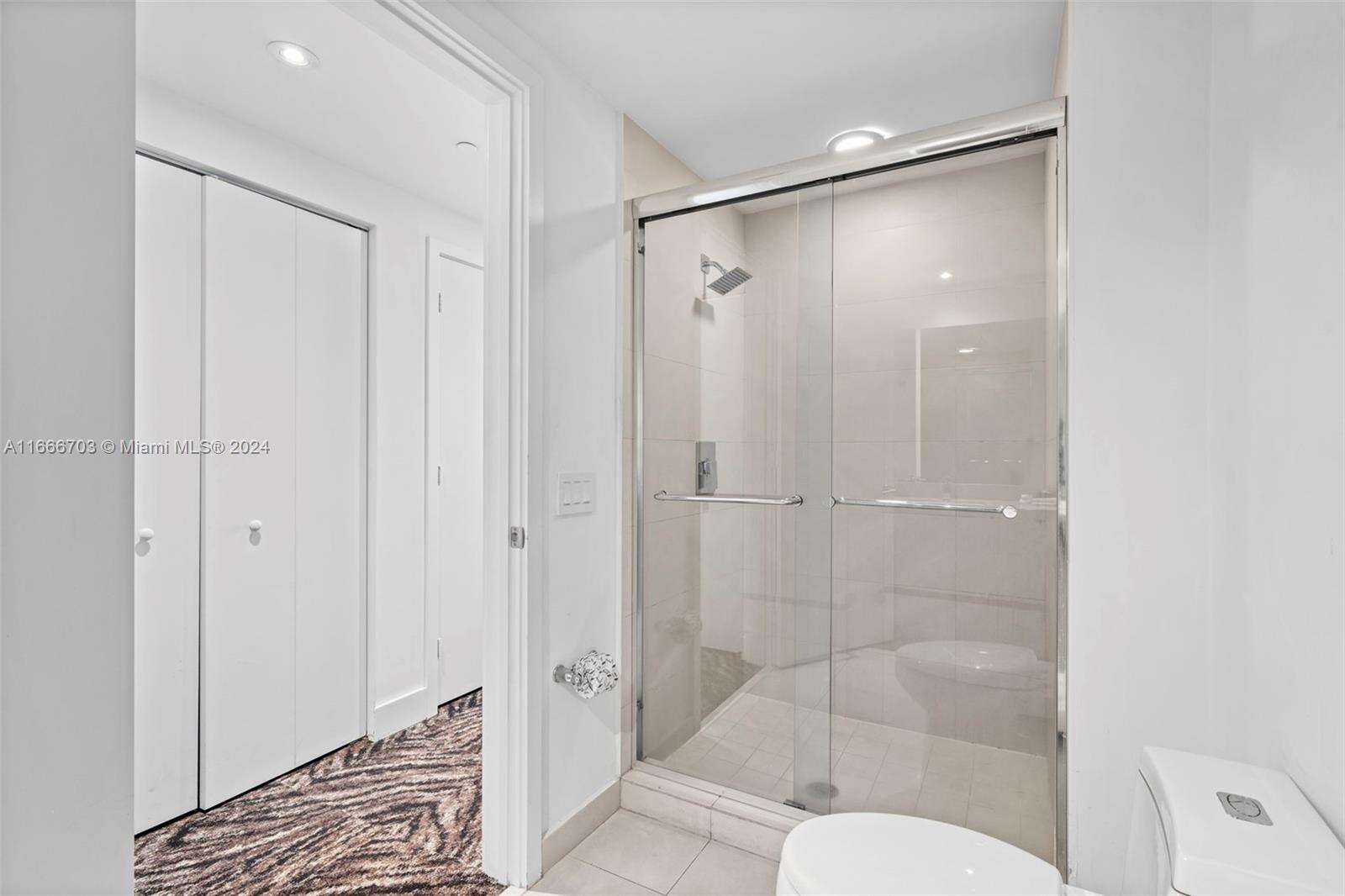 Hyde Resort at 4111 Ocean Dr, Hollywood, FL 33019 - For Sale photo 7