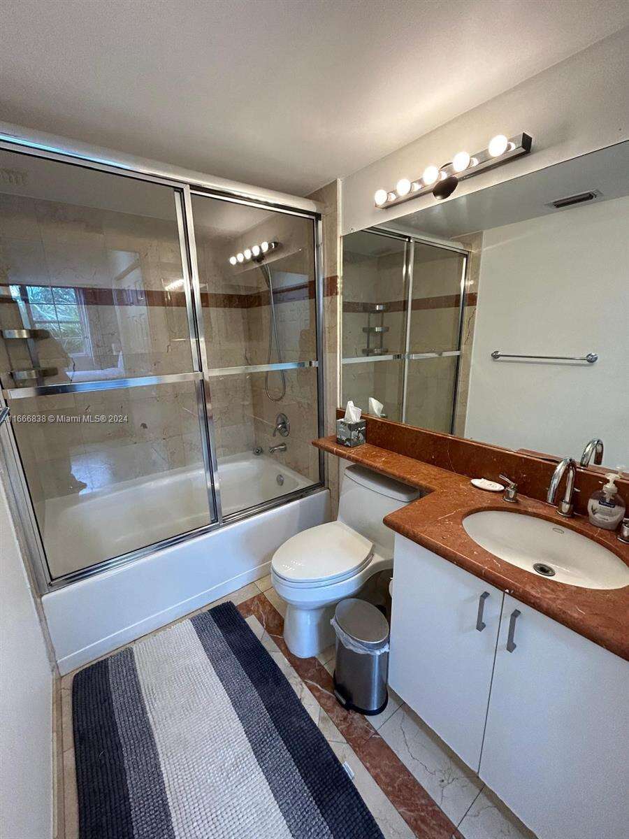 The Yacht Club At Aventura at 19877 Country Club Dr, Aventura, FL 33180 - For Sale photo 15