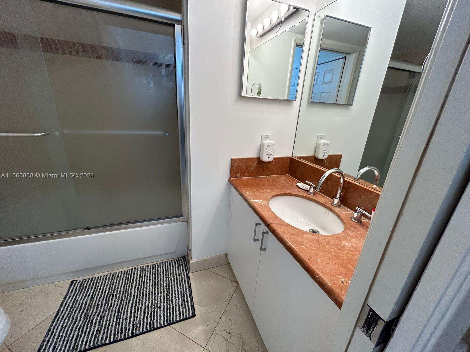 The Yacht Club At Aventura at 19877 Country Club Dr, Aventura, FL 33180 - For Sale photo 21