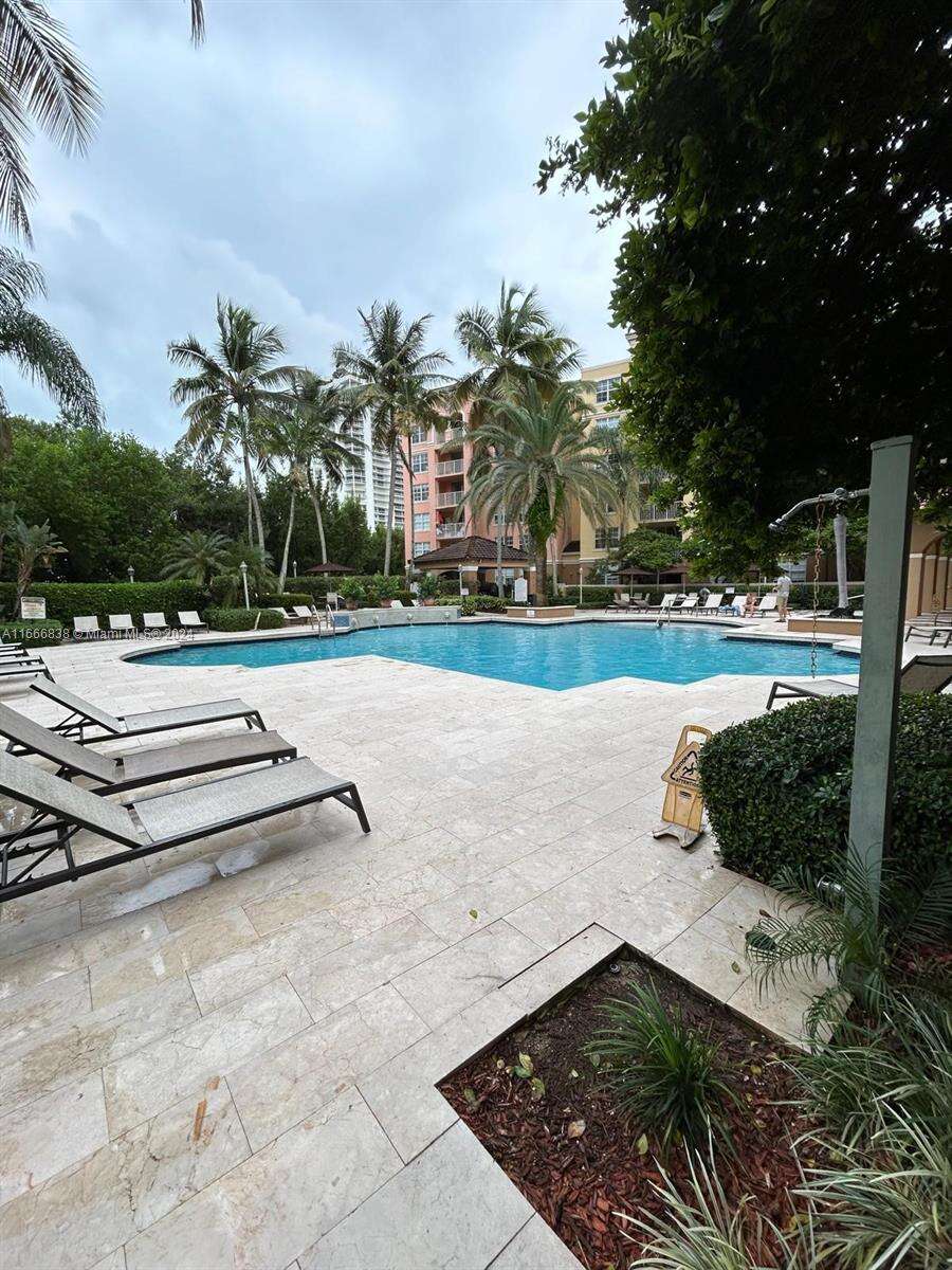 The Yacht Club At Aventura at 19877 Country Club Dr, Aventura, FL 33180 - For Sale photo 24