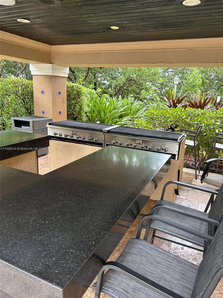 The Yacht Club At Aventura at 19877 Country Club Dr, Aventura, FL 33180 - For Sale photo 30