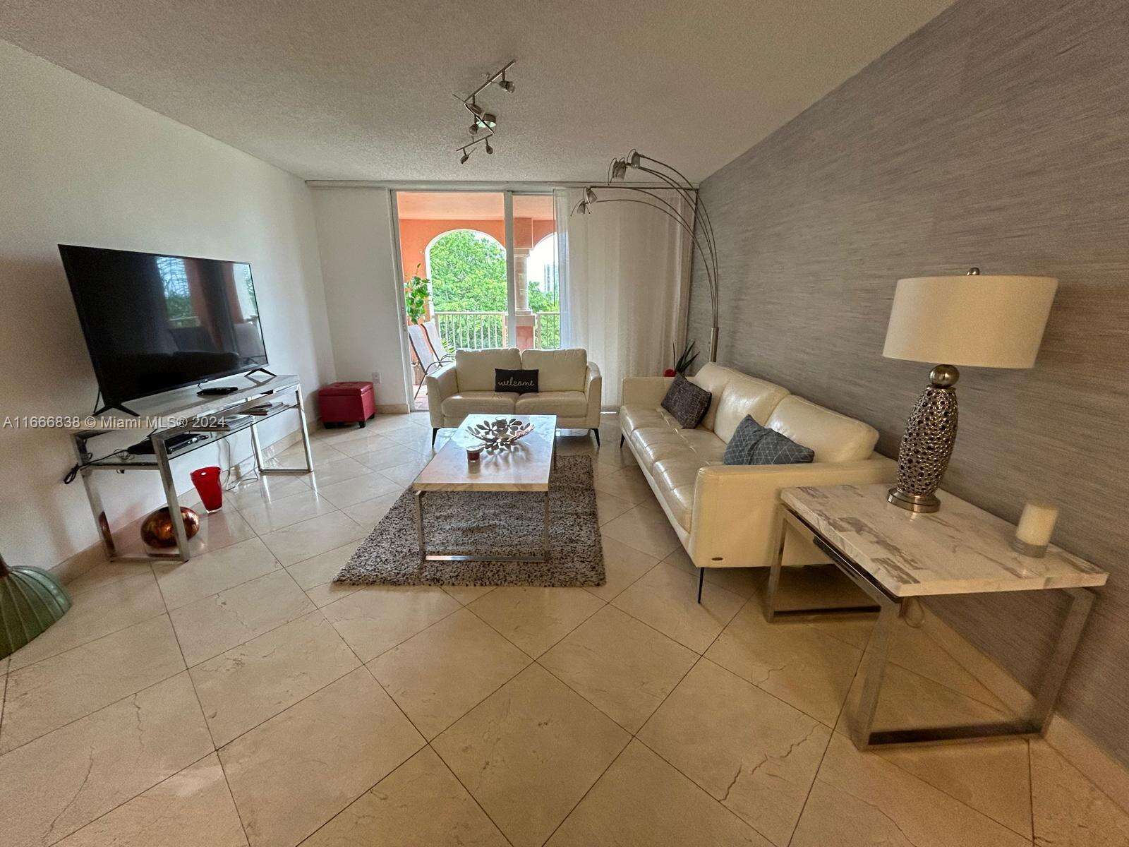 The Yacht Club At Aventura at 19877 Country Club Dr, Aventura, FL 33180 - For Sale photo 4