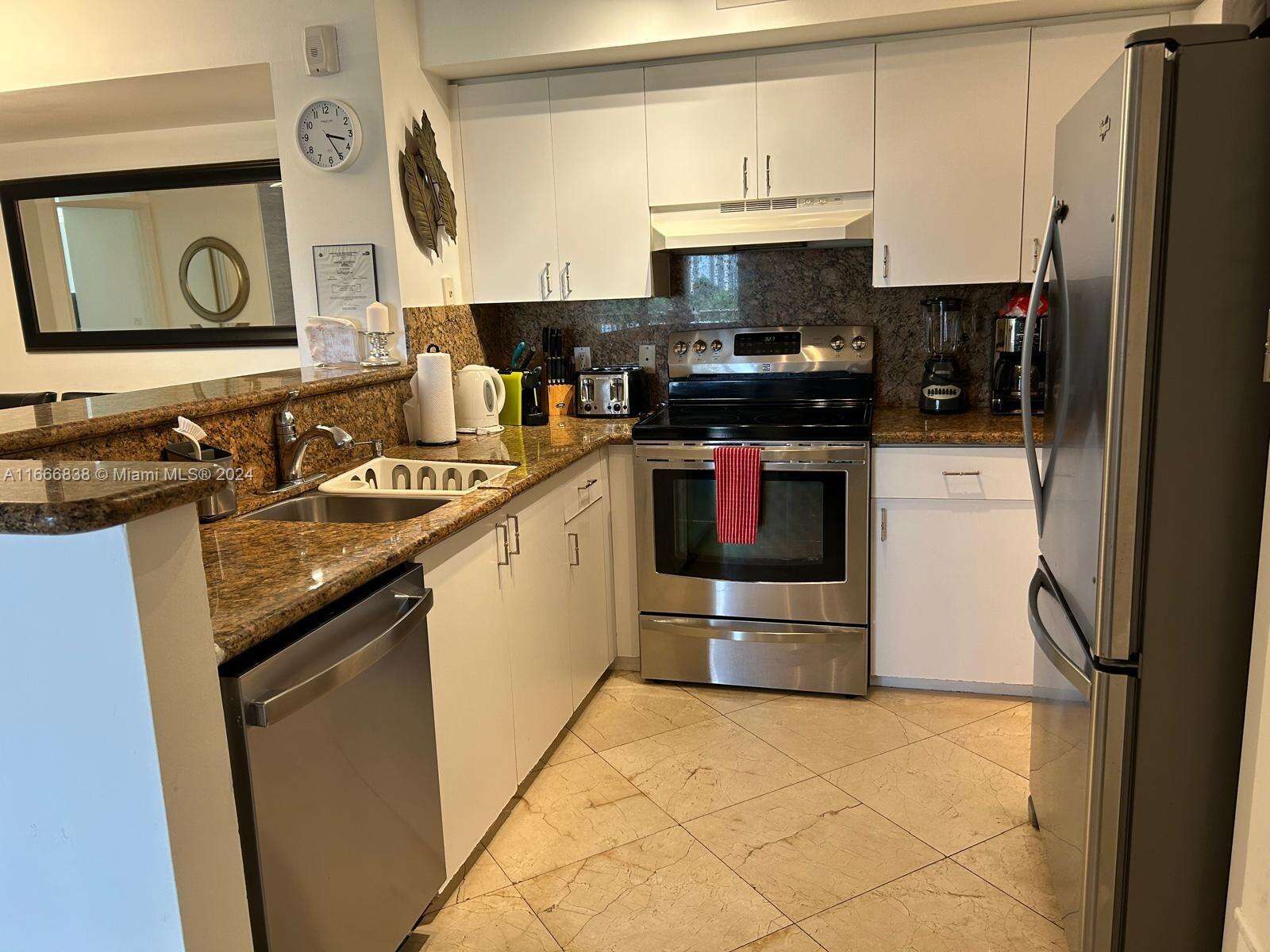 The Yacht Club At Aventura at 19877 Country Club Dr, Aventura, FL 33180 - For Sale photo 8