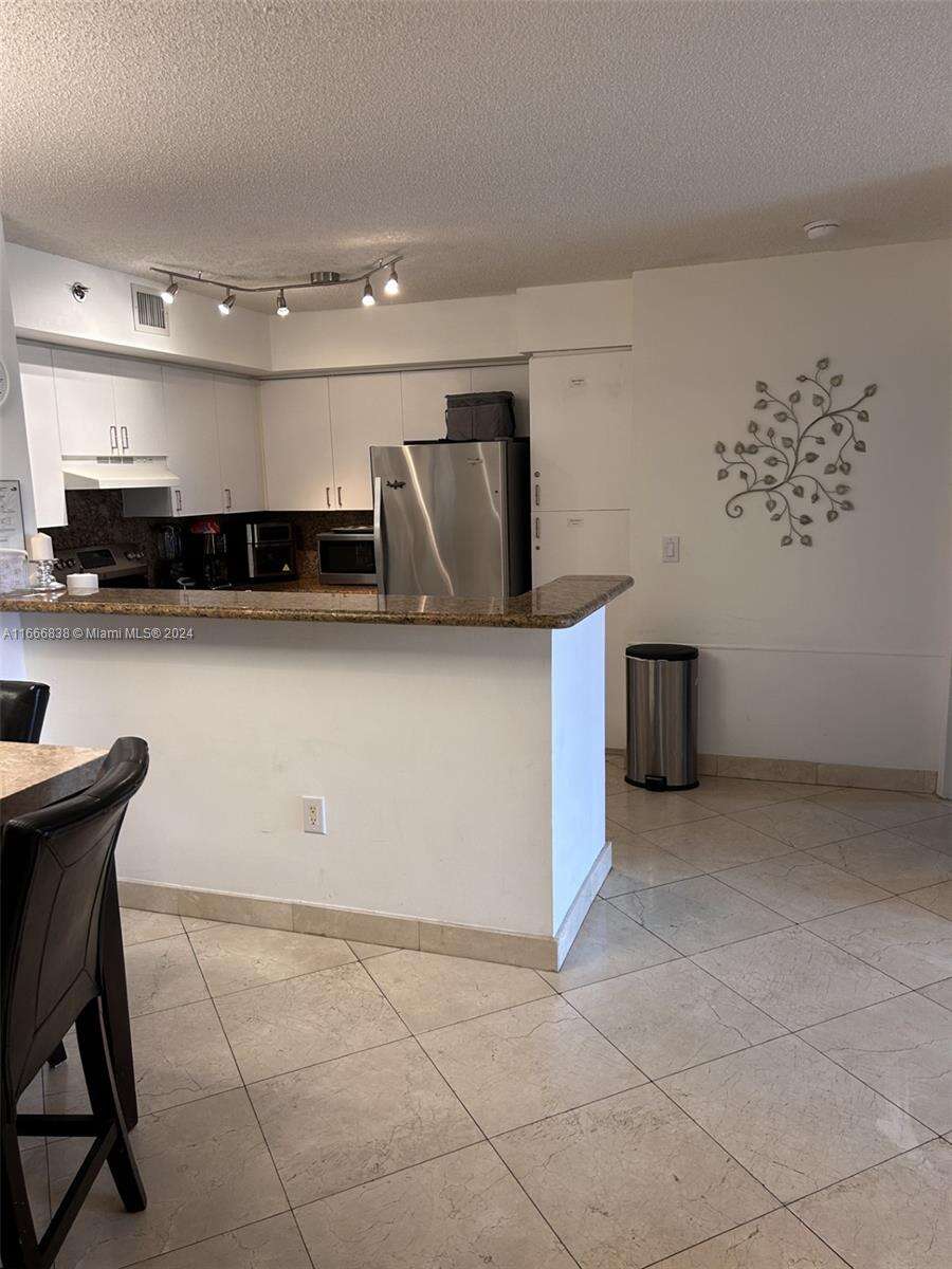 The Yacht Club At Aventura at 19877 Country Club Dr, Aventura, FL 33180 - For Sale photo 10
