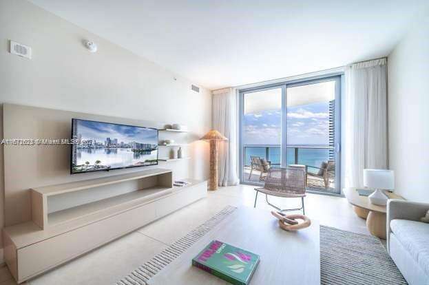 Hyde Resort at 4111 Ocean Dr, Hollywood, FL 33019 - For Sale photo 3