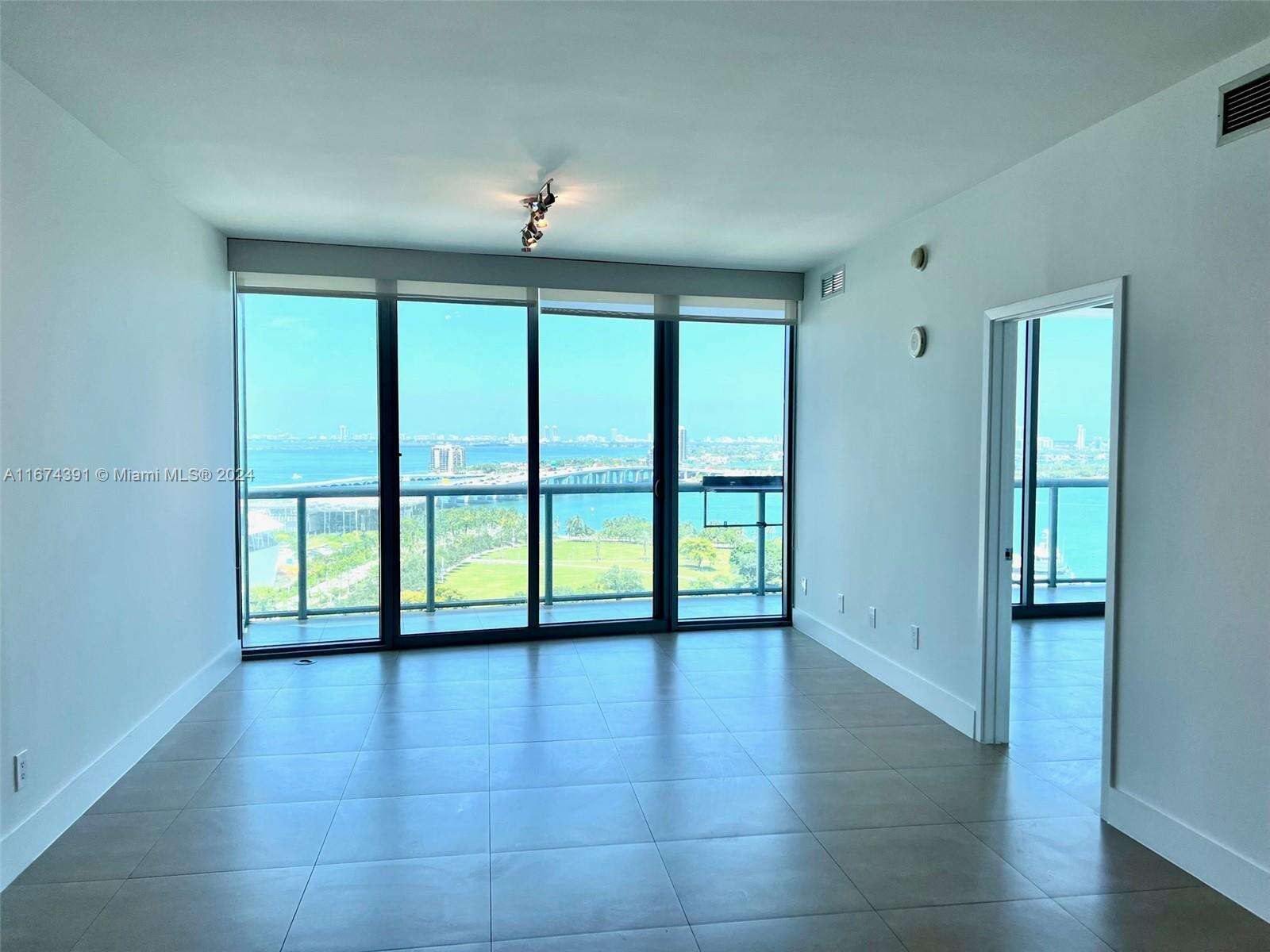 Marina Blue at 888 Biscayne Blvd, Miami, FL 33132 - For Sale photo 2