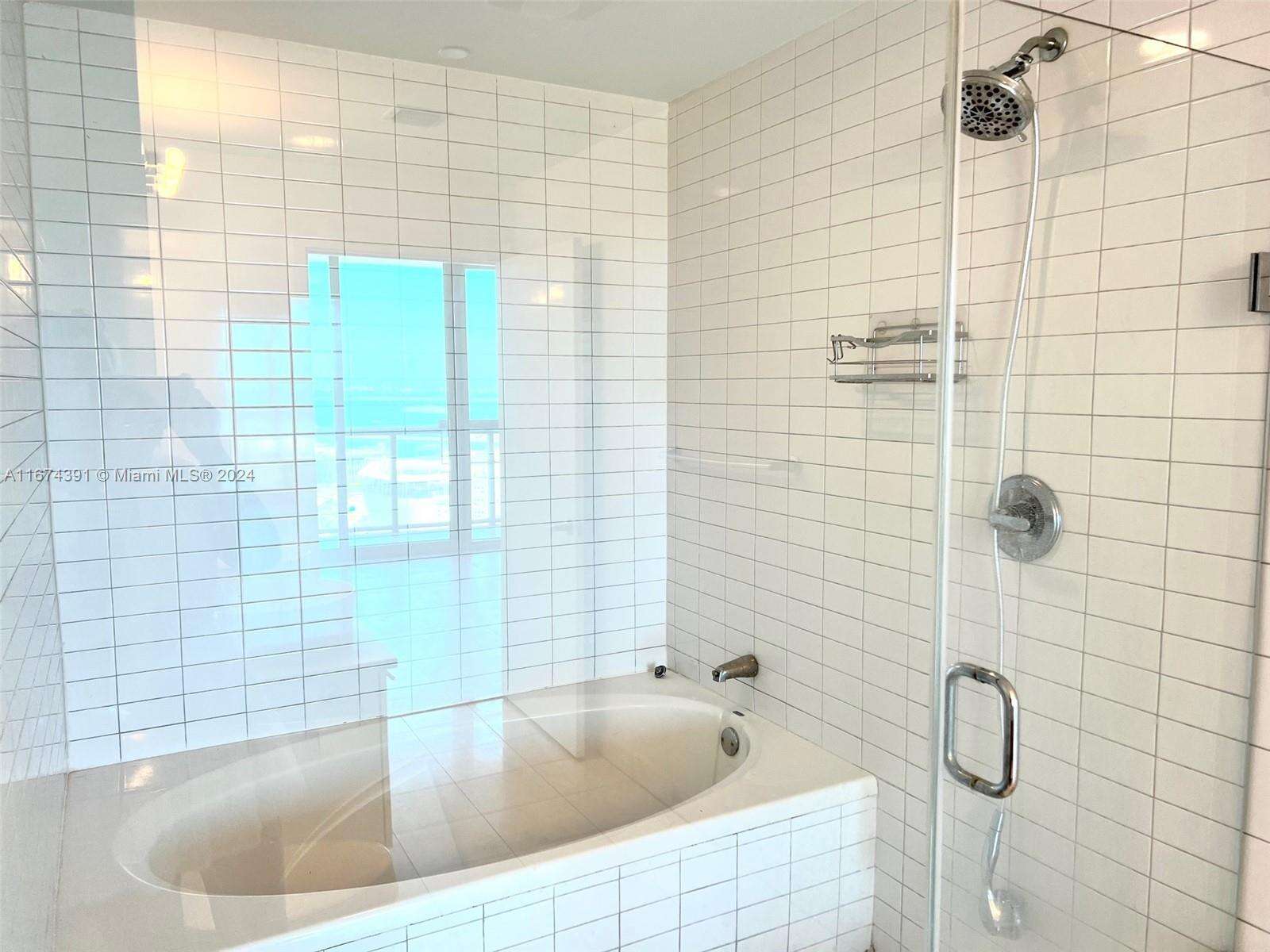 Marina Blue at 888 Biscayne Blvd, Miami, FL 33132 - For Sale photo 11
