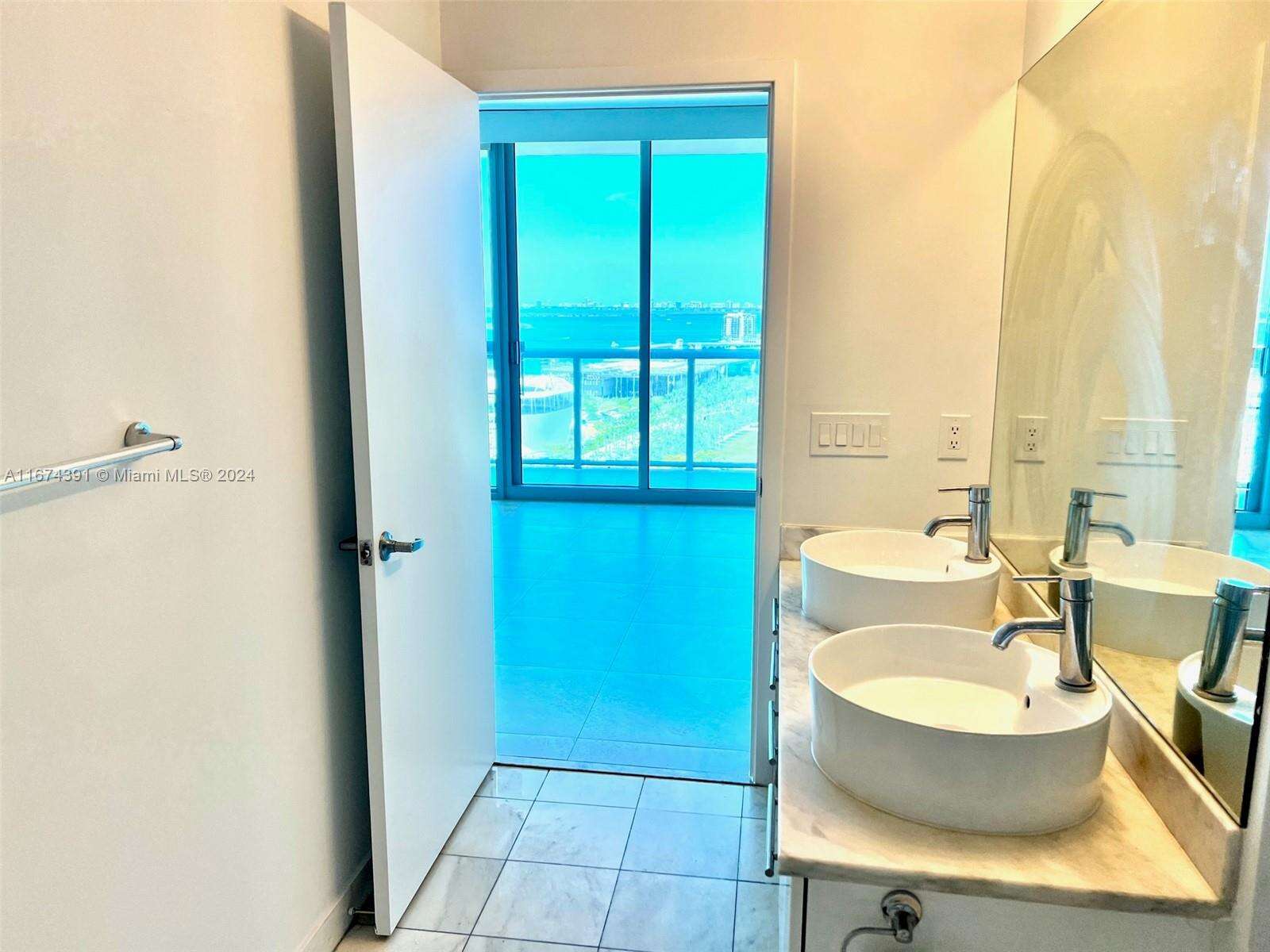 Marina Blue at 888 Biscayne Blvd, Miami, FL 33132 - For Sale photo 12