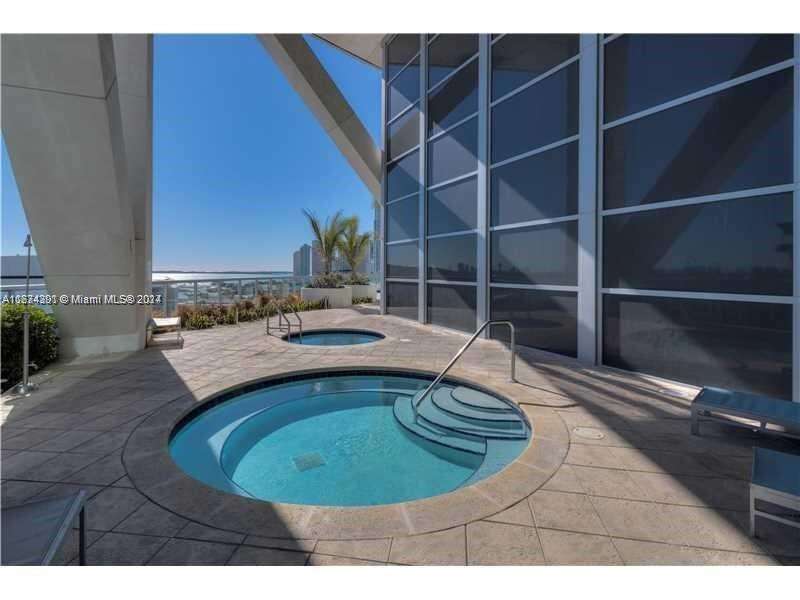 Marina Blue at 888 Biscayne Blvd, Miami, FL 33132 - For Sale photo 18