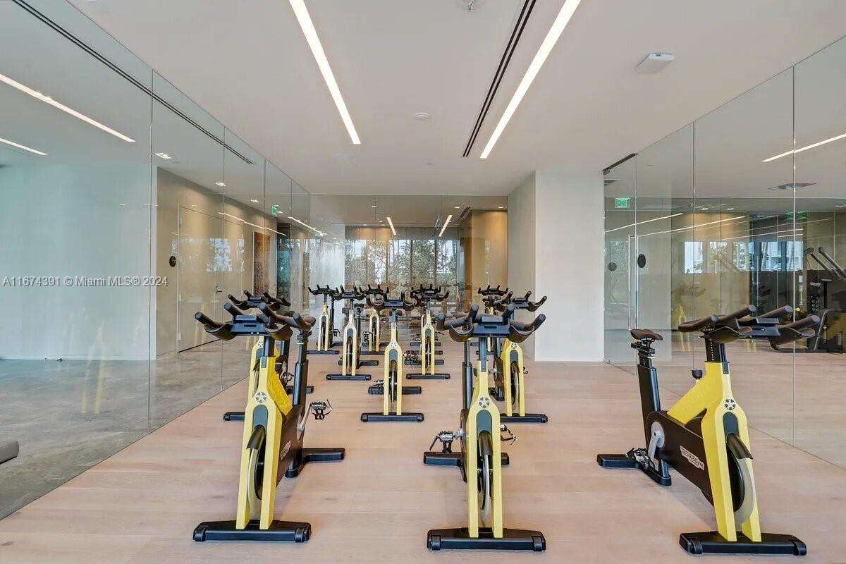 Marina Blue at 888 Biscayne Blvd, Miami, FL 33132 - For Sale photo 21