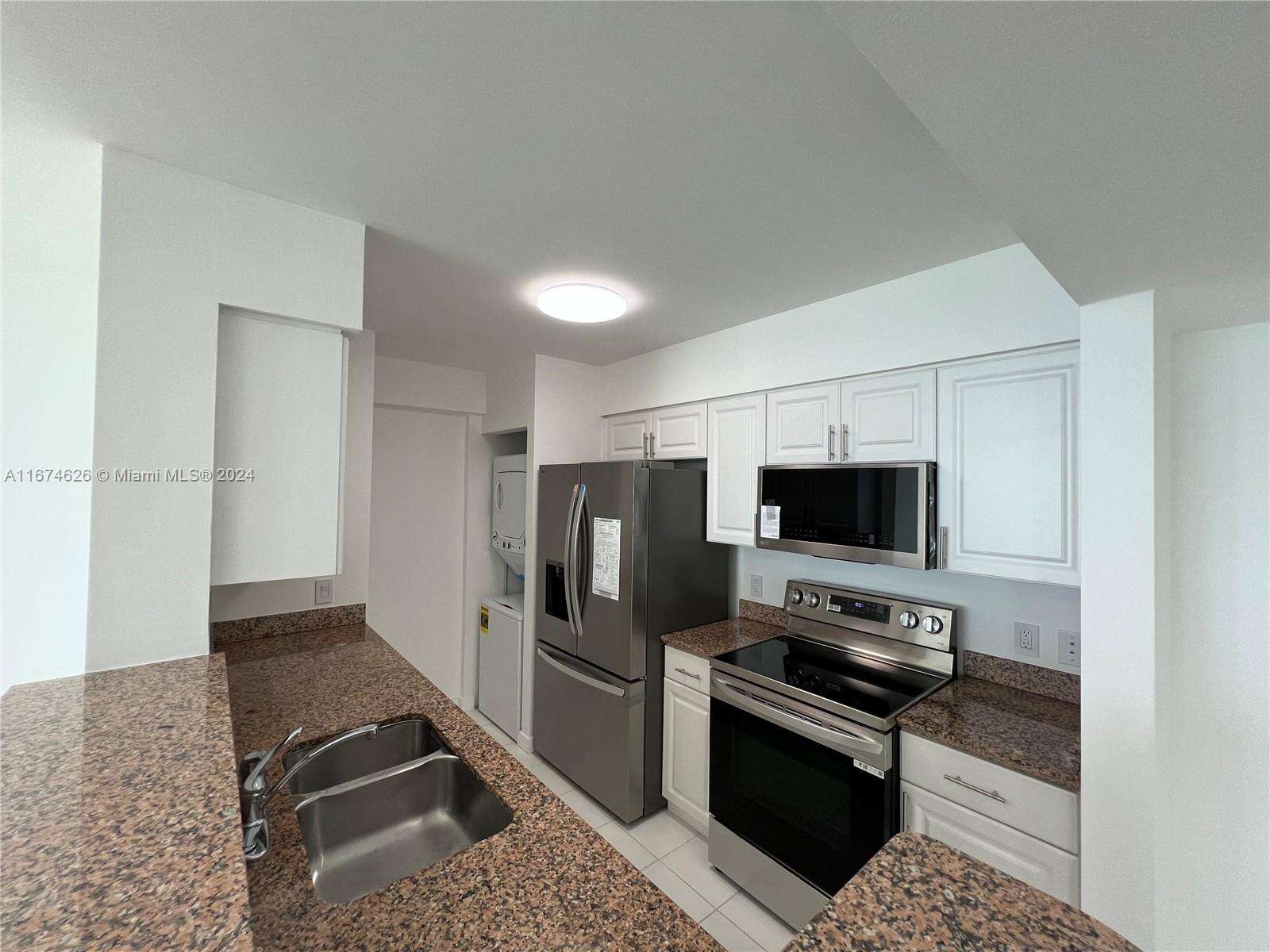 The Mark On Brickell at 1155 Brickell Bay Dr, Miami, FL 33131 - For Sale photo 3