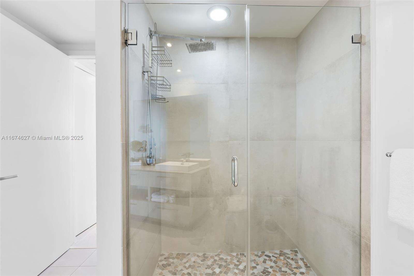 Hyde Resort at 4111 Ocean Dr, Hollywood, FL 33019 - For Sale photo 19