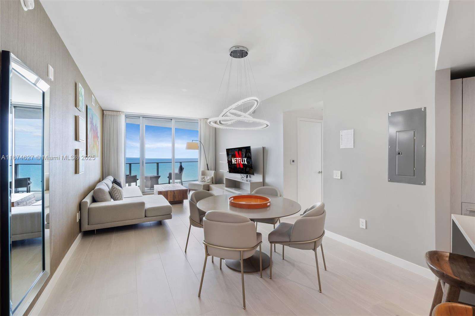 Hyde Resort at 4111 Ocean Dr, Hollywood, FL 33019 - For Sale photo 7