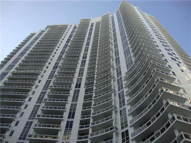 Carbonell at 901 Brickell Key Blvd, Miami, FL 33131 - For Sale photo 1