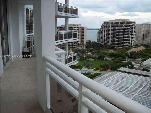 Carbonell at 901 Brickell Key Blvd, Miami, FL 33131 - For Sale photo 7