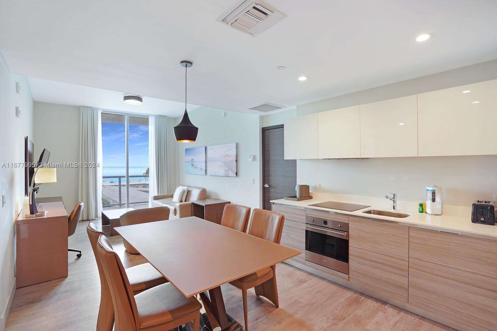 Hollywood, FL 33019 - For Sale photo 14