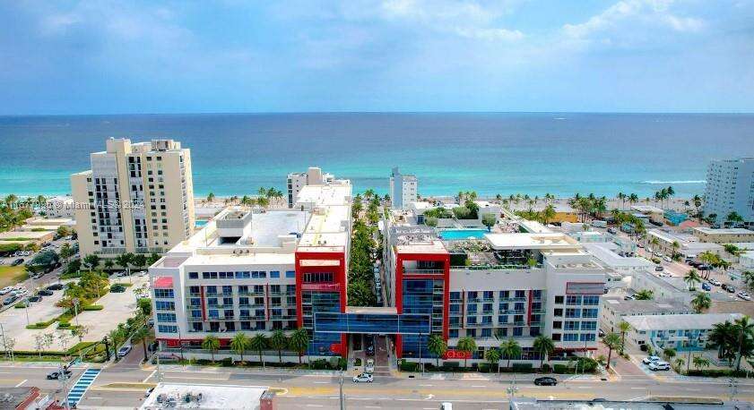 Hollywood, FL 33019 - For Sale photo 18