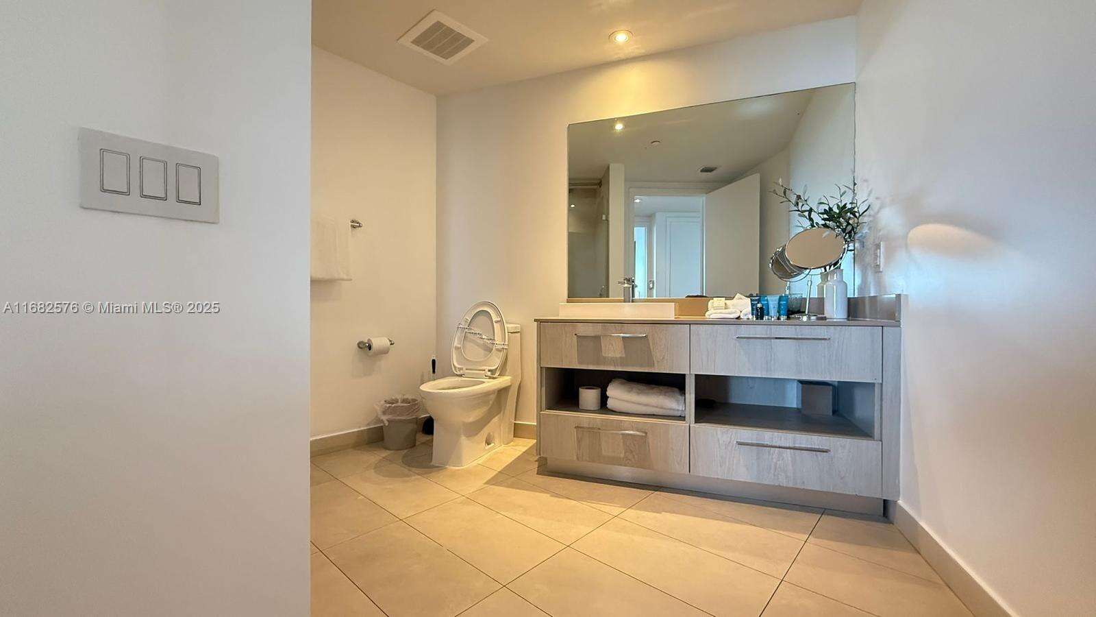 Hyde Resort at 4111 Ocean Dr, Hollywood, FL 33019 - For Sale photo 14