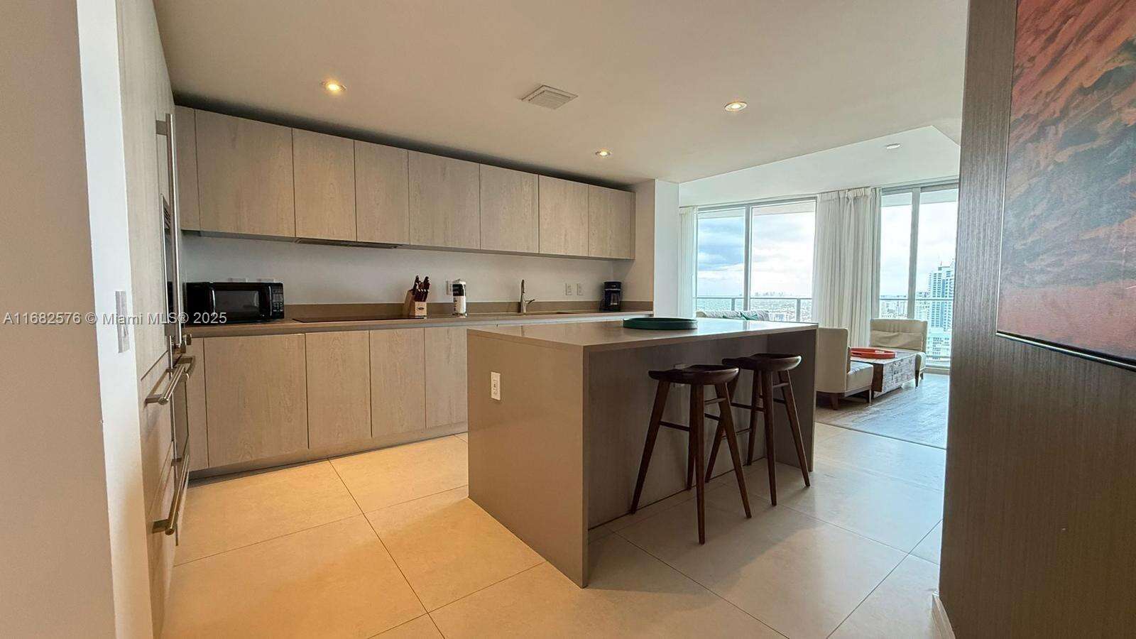 Hyde Resort at 4111 Ocean Dr, Hollywood, FL 33019 - For Sale photo 21