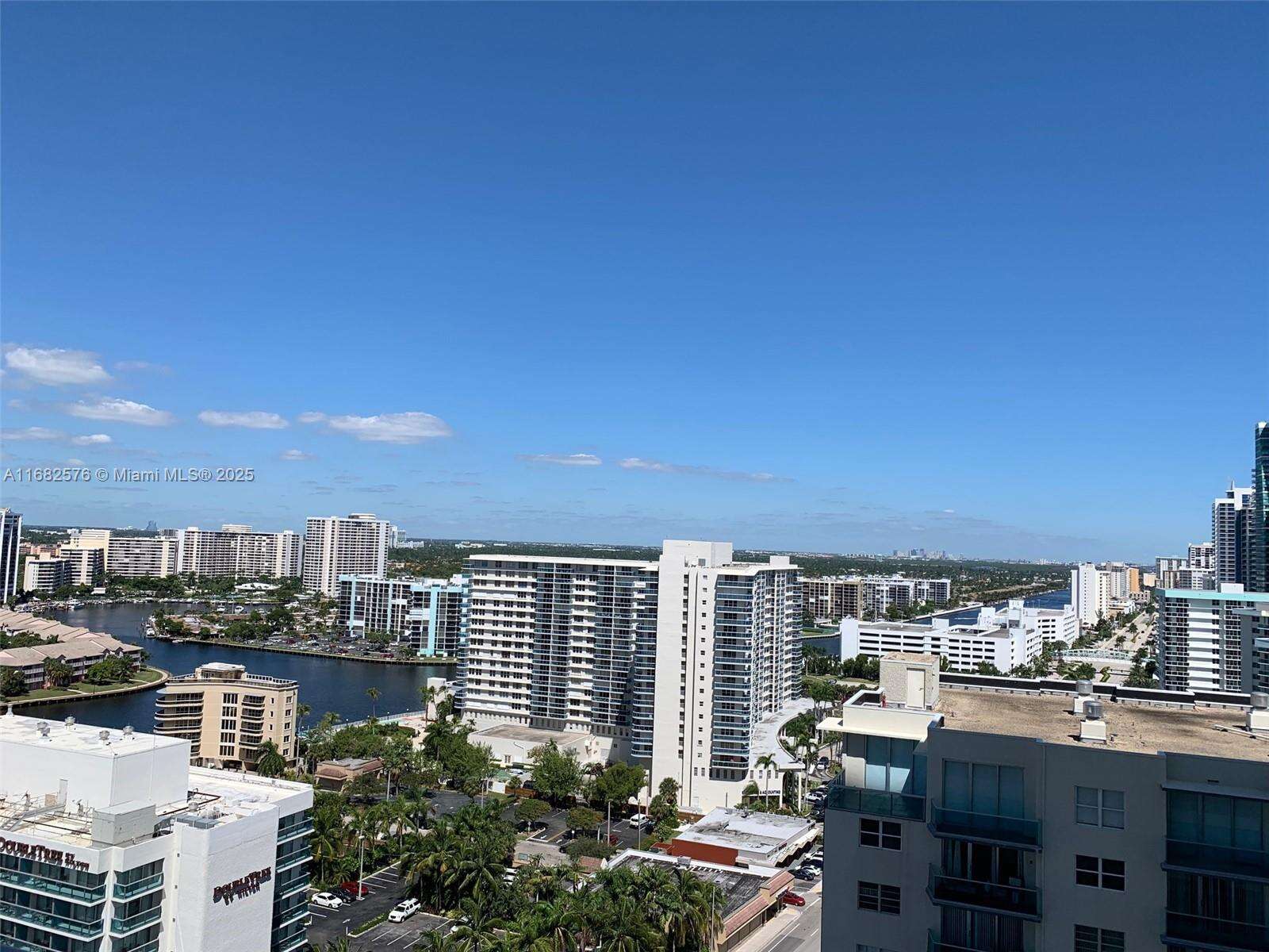 Hyde Resort at 4111 Ocean Dr, Hollywood, FL 33019 - For Sale photo 4