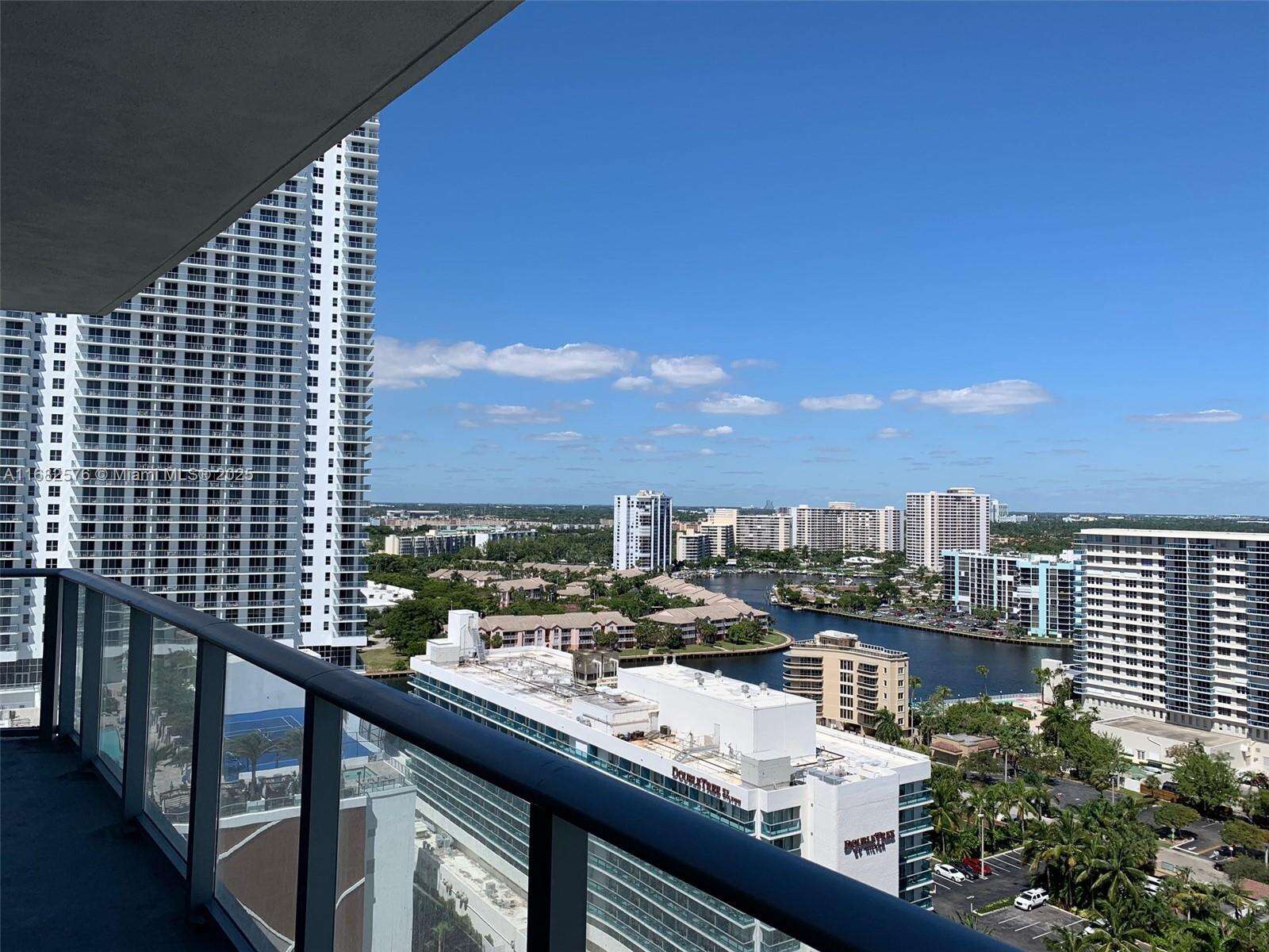 Hyde Resort at 4111 Ocean Dr, Hollywood, FL 33019 - For Sale photo 5