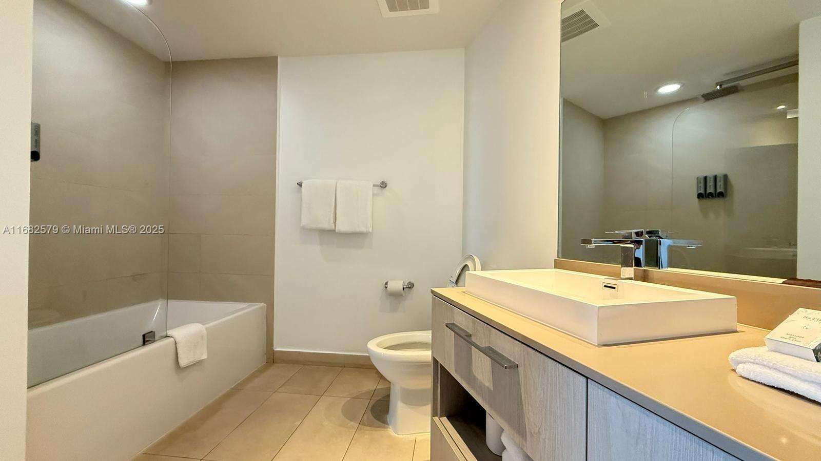 Hyde Resort at 4111 Ocean Dr, Hollywood, FL 33019 - For Sale photo 13