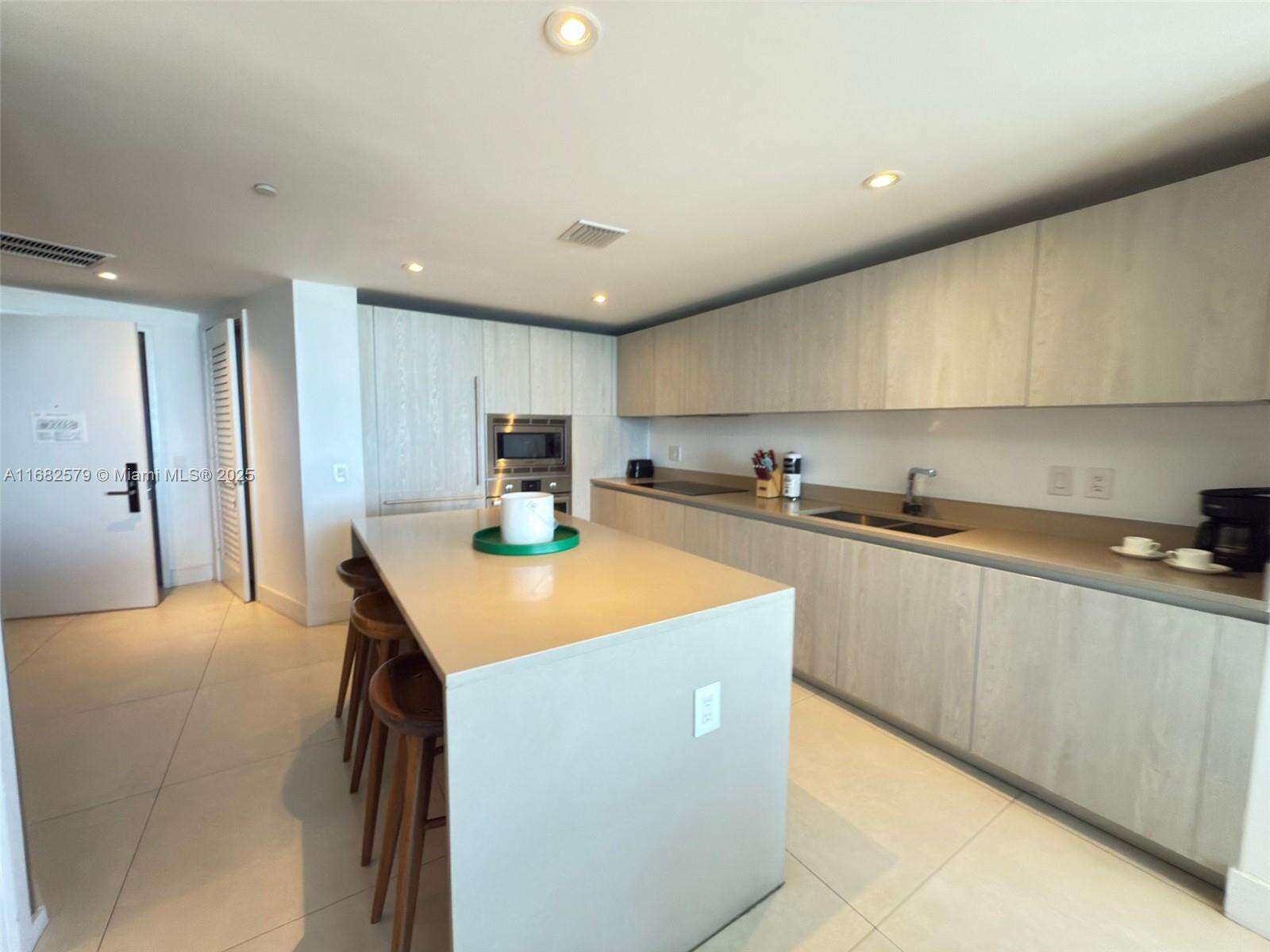 Hyde Resort at 4111 Ocean Dr, Hollywood, FL 33019 - For Sale photo 28