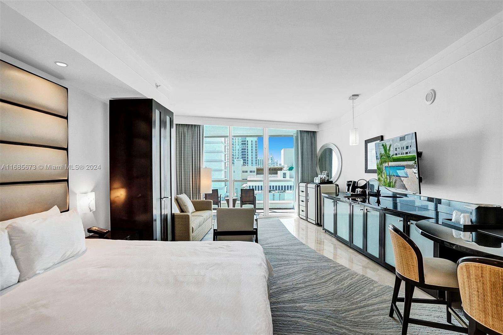 Fontainebleau 3 at 4391 Collins Ave, Miami Beach, FL 33140 - For Sale photo 2