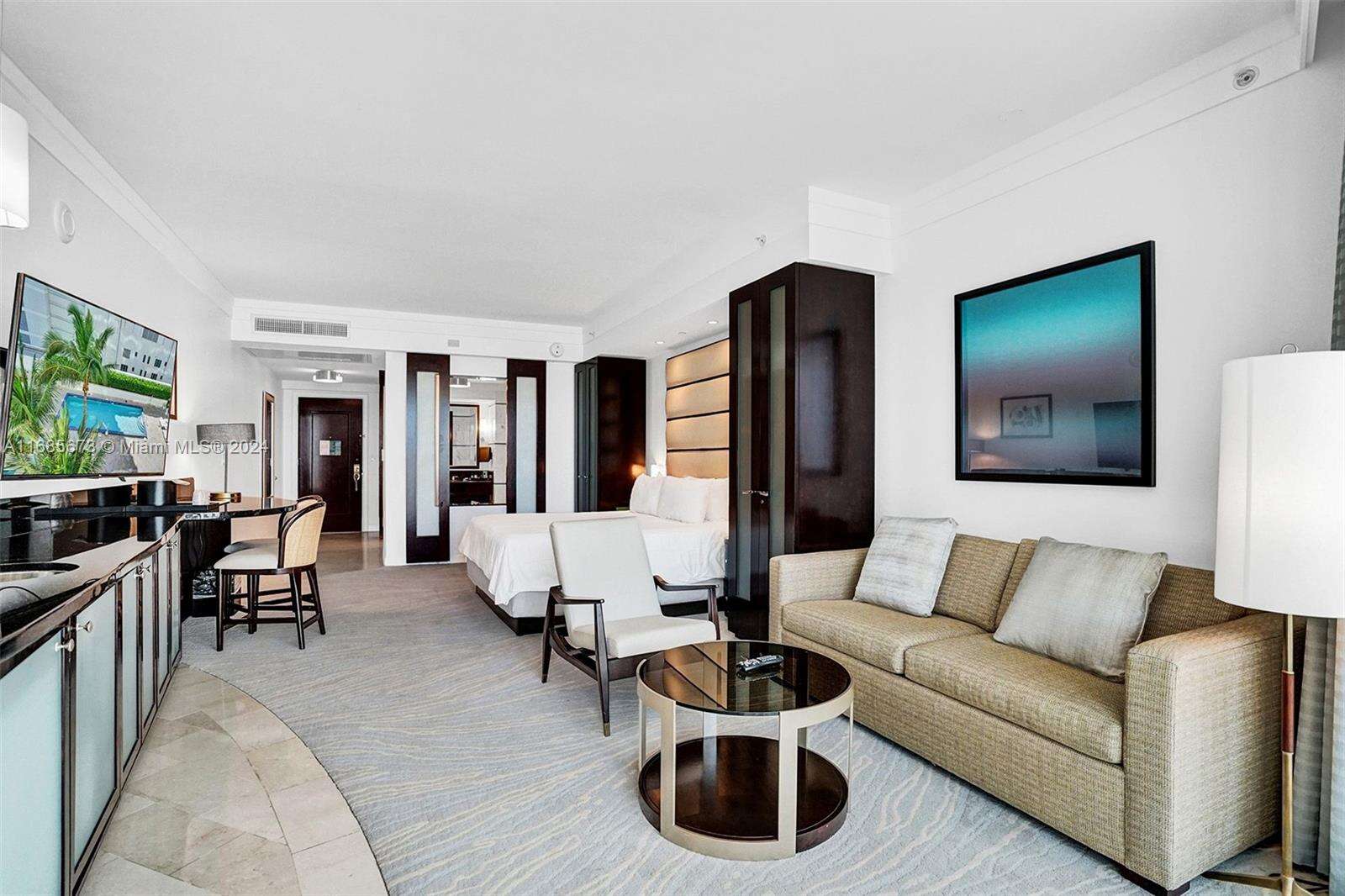 Fontainebleau 3 at 4391 Collins Ave, Miami Beach, FL 33140 - For Sale photo 18