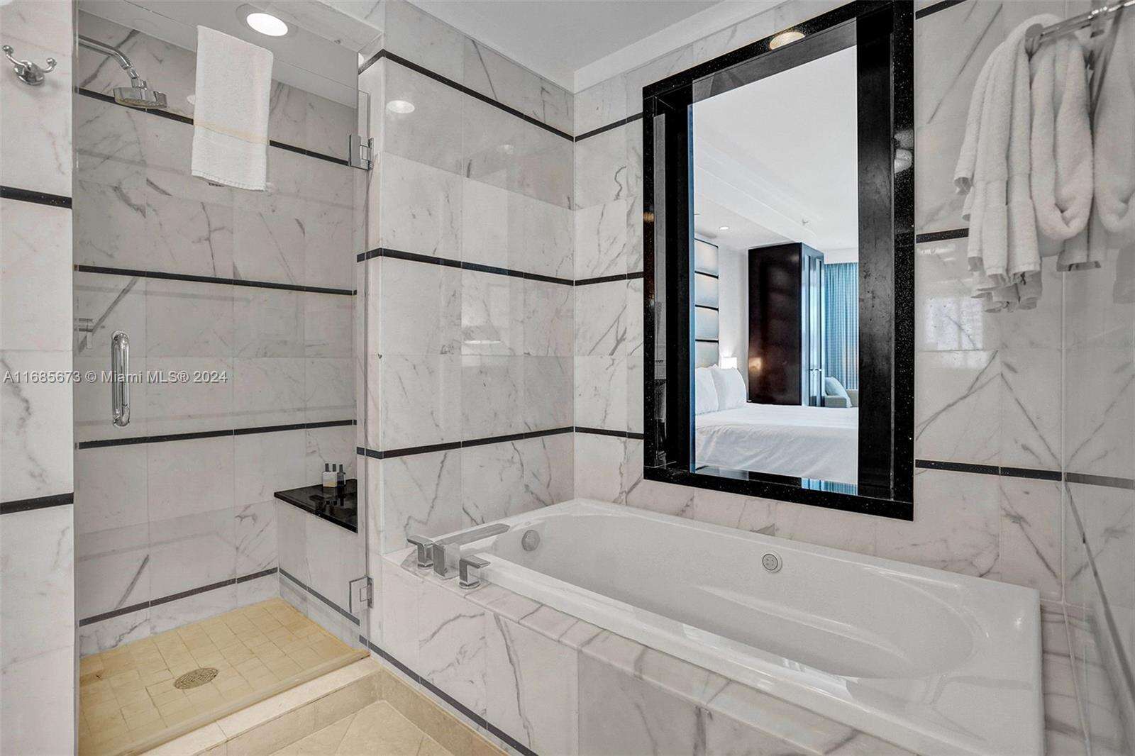 Fontainebleau 3 at 4391 Collins Ave, Miami Beach, FL 33140 - For Sale photo 22