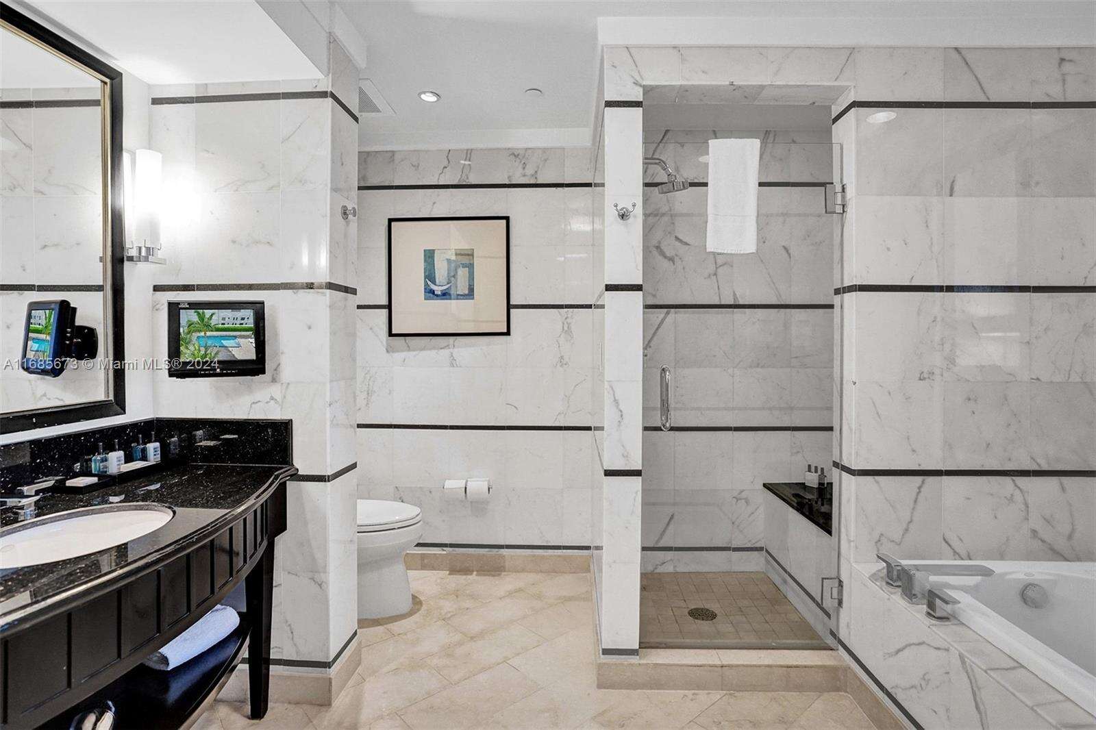 Fontainebleau 3 at 4391 Collins Ave, Miami Beach, FL 33140 - For Sale photo 23