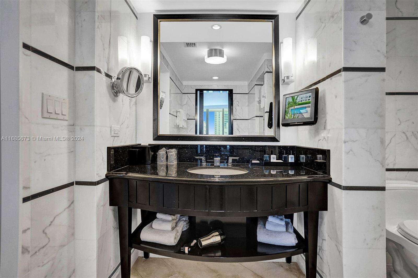 Fontainebleau 3 at 4391 Collins Ave, Miami Beach, FL 33140 - For Sale photo 25