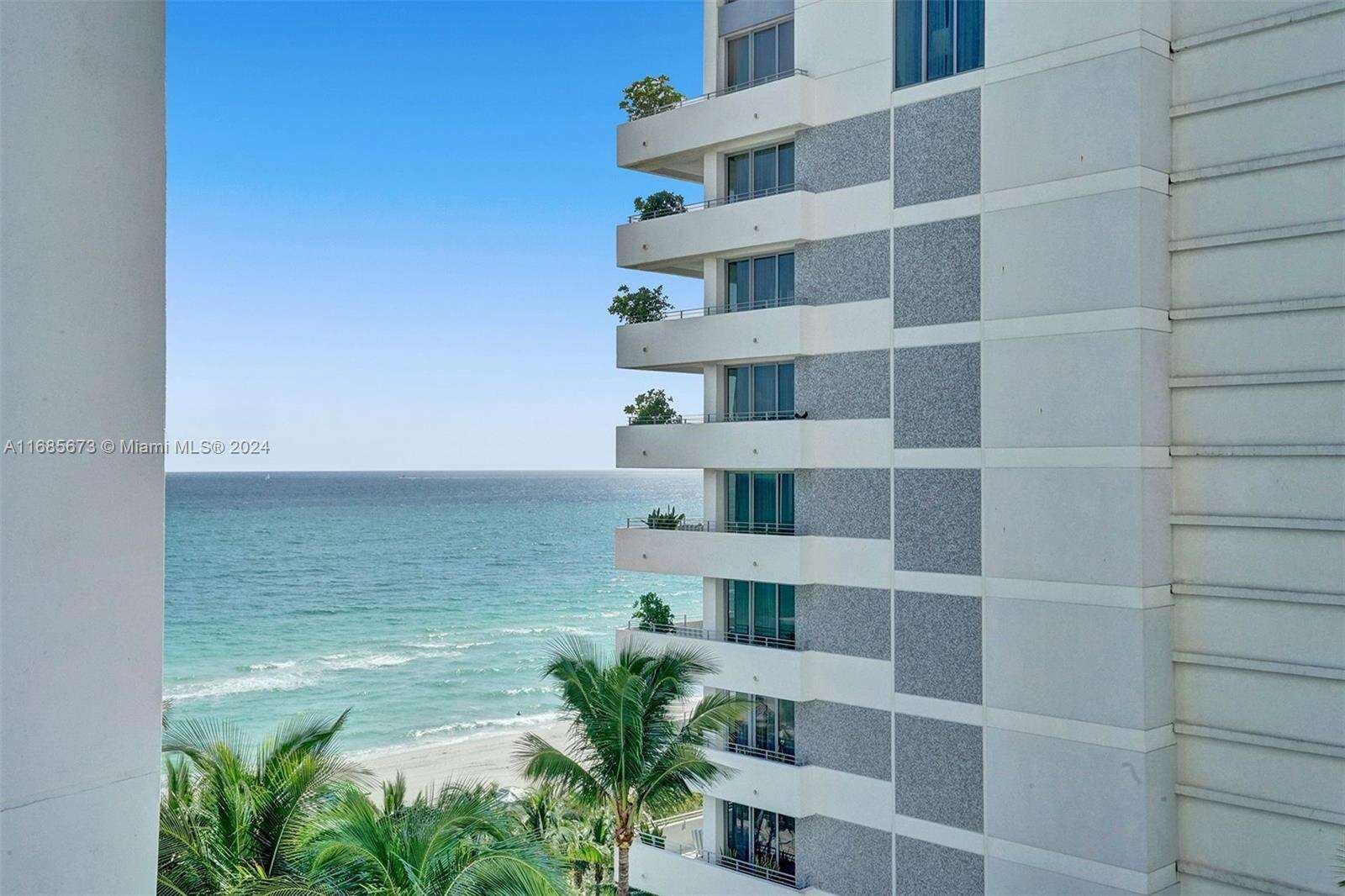Fontainebleau 3 at 4391 Collins Ave, Miami Beach, FL 33140 - For Sale photo 4