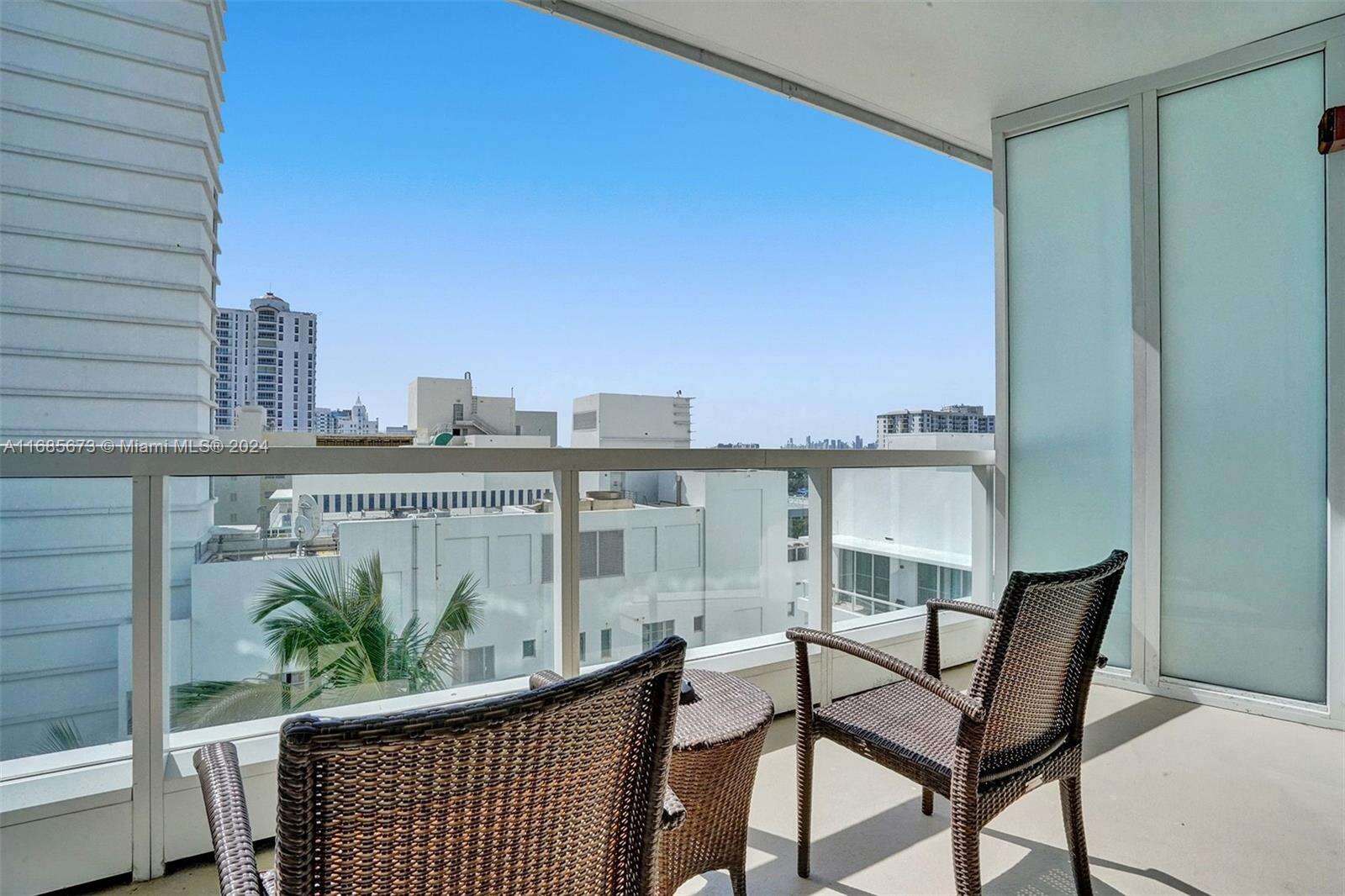 Fontainebleau 3 at 4391 Collins Ave, Miami Beach, FL 33140 - For Sale photo 6